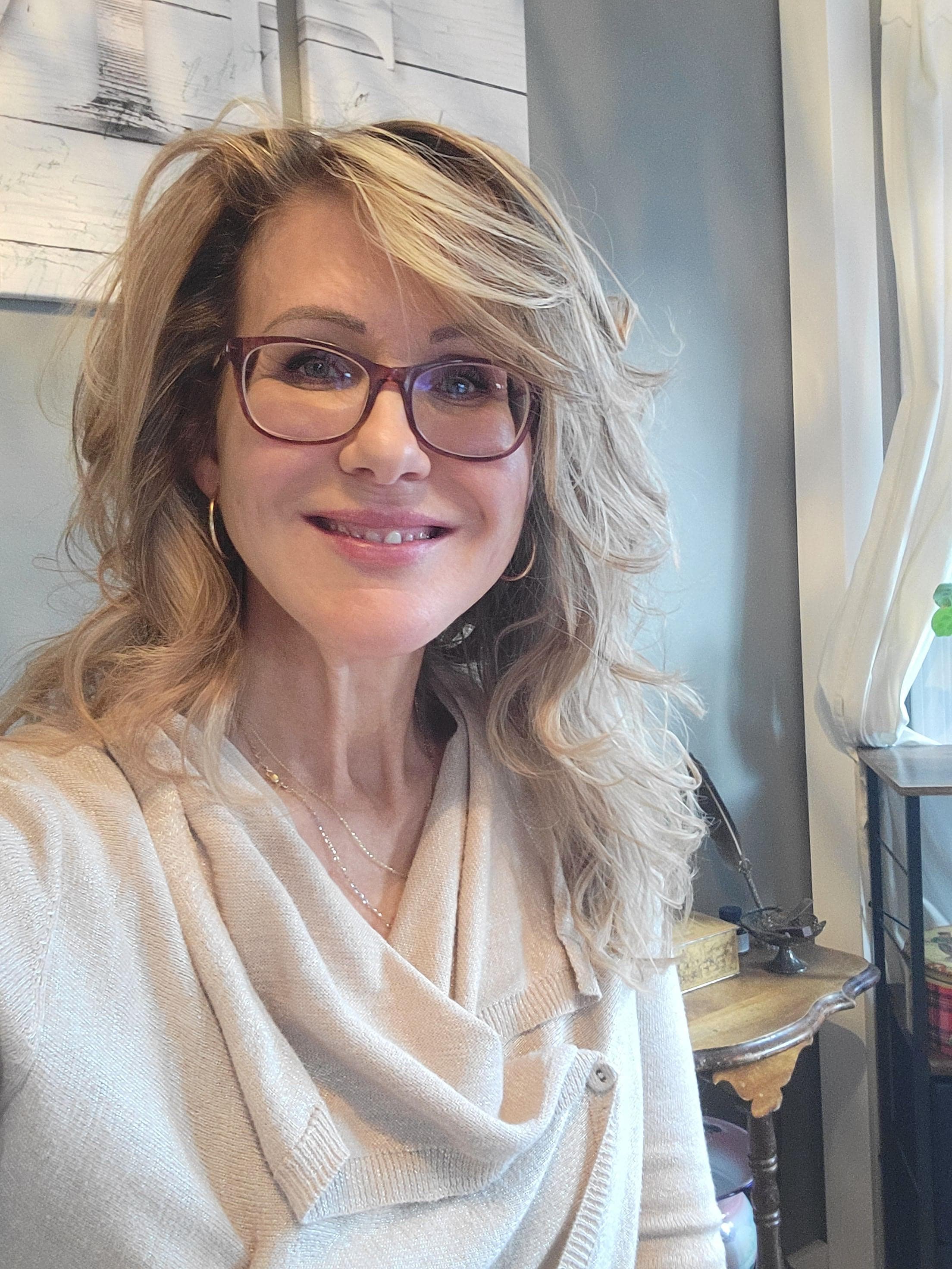 Leanne J. Perrin